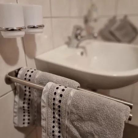 Apartment Cafe Altmühl, Krimhilde Direkt Am Wasser